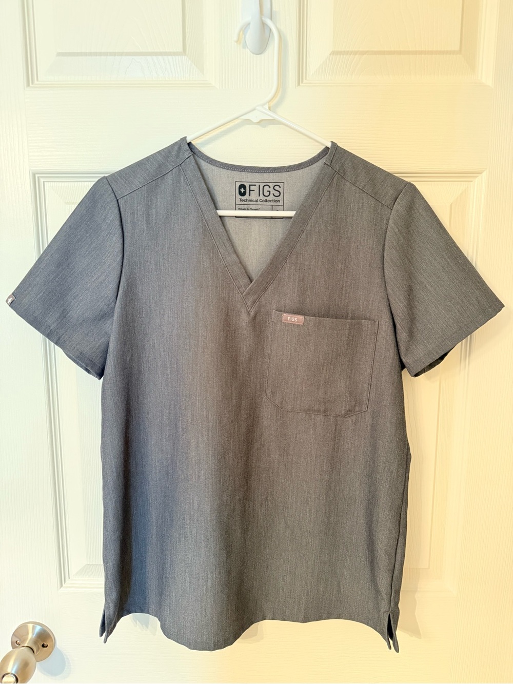 FIGS Catarina One-Pocket Scrub Top